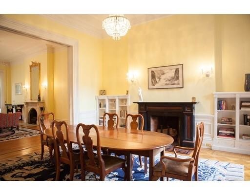 Building Photo - 44 Chestnut St