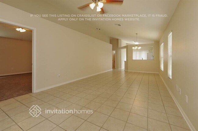 Foto del edificio - 5716 Tanagerlake Rd