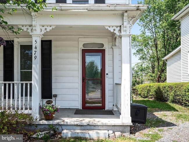 Foto del edificio - 5479 Main St