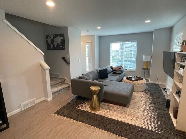 Foto del edificio - Newly built 2 bed / 2.5 bath townhouse in ...