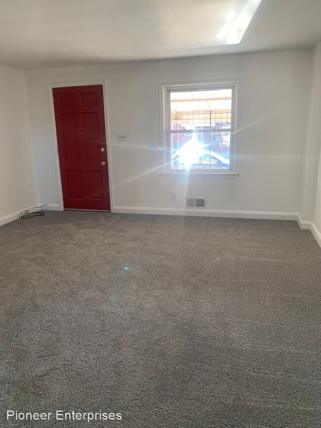 Foto del edificio - 3 br, 1 bath House - 105 Kingston Road