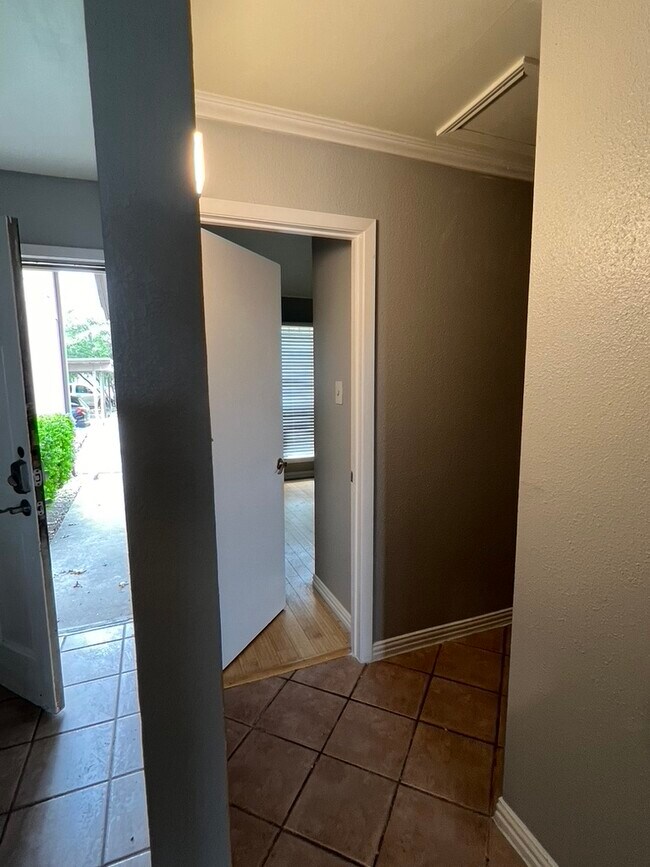 Foto del edificio - 4803 Misty Slope Ln