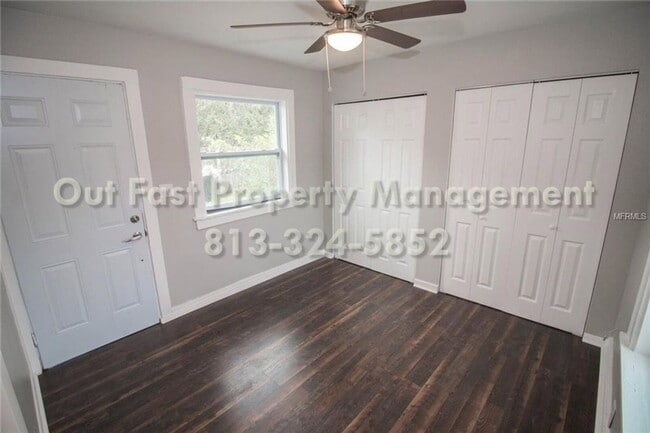 Building Photo - 226 SW Lincoln Cir N