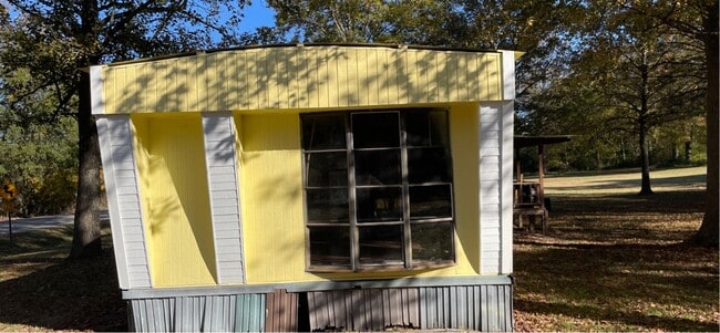 Building Photo - 601 Dillard Dr