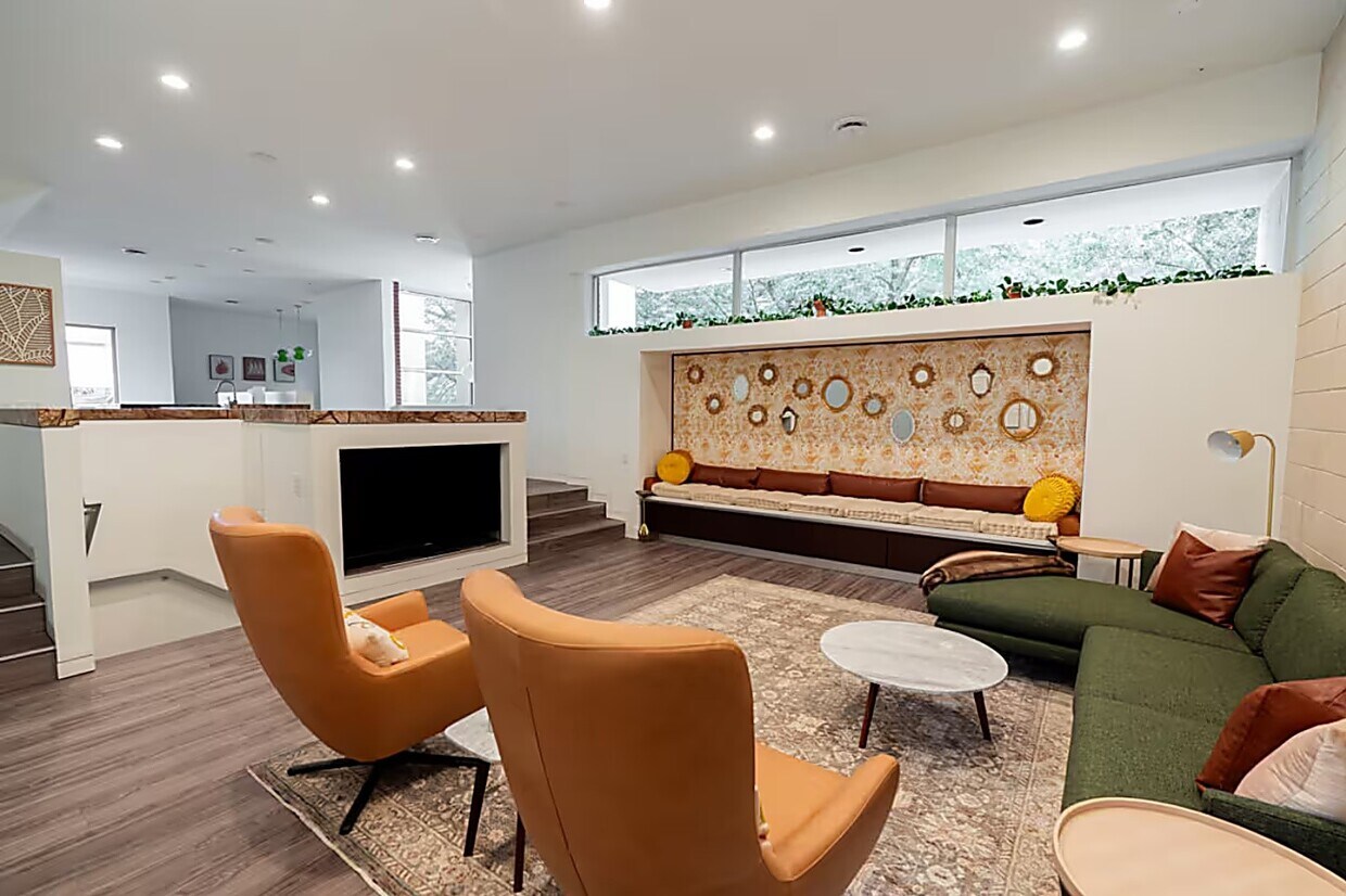 Foto principal - 4904 S Shepherd Dr