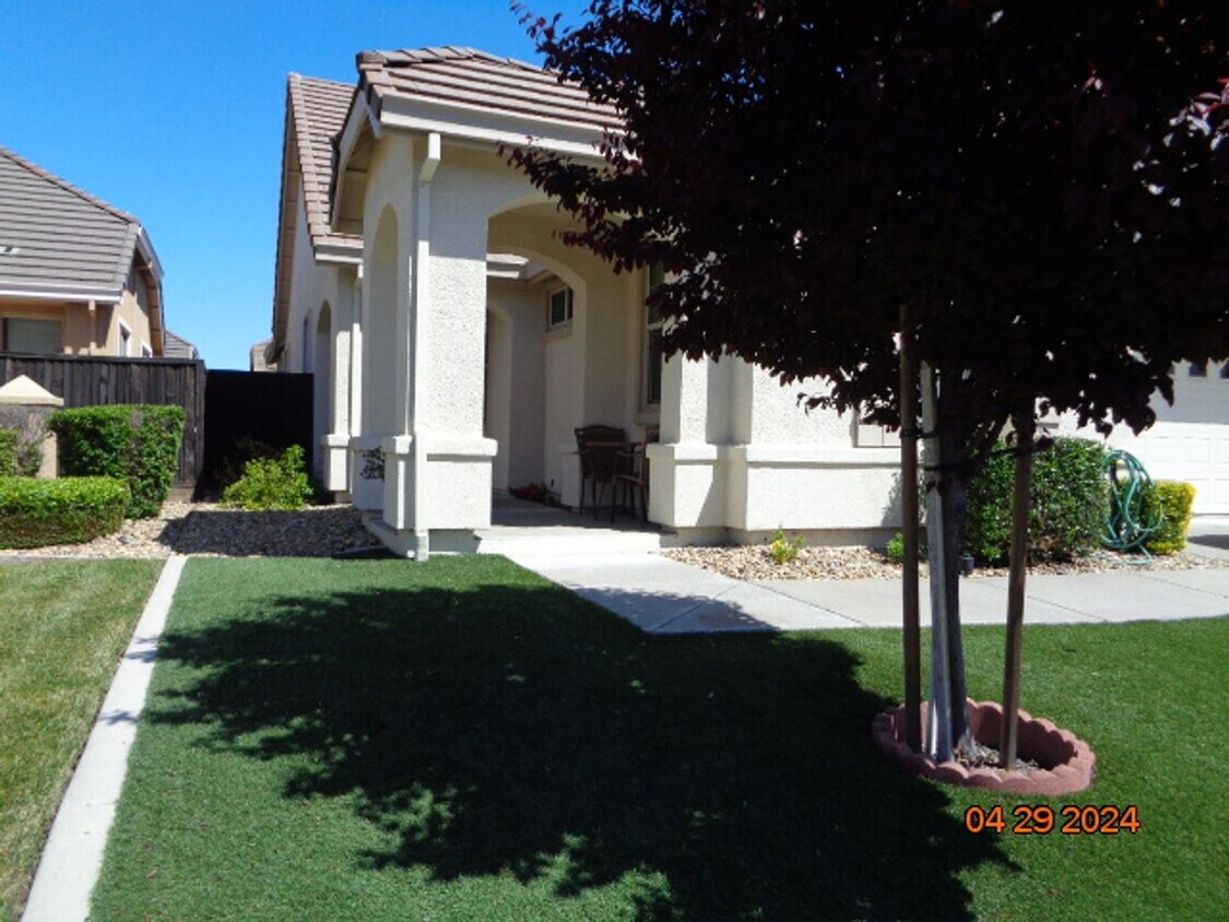 Primary Photo - 2031 Red Sunset Ct