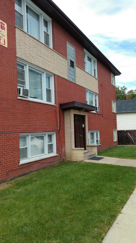 Primary Photo - 2105 135th Pl