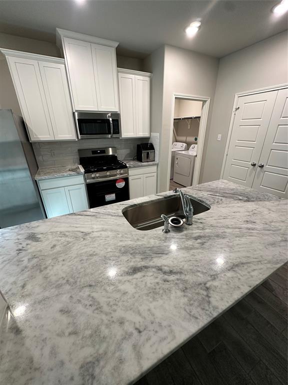Foto del edificio - 336 Emerald Thicket Ln