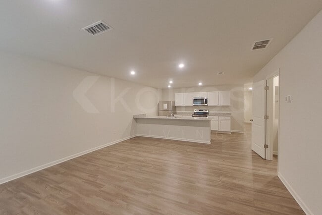 Building Photo - 332 Ironwood Ct