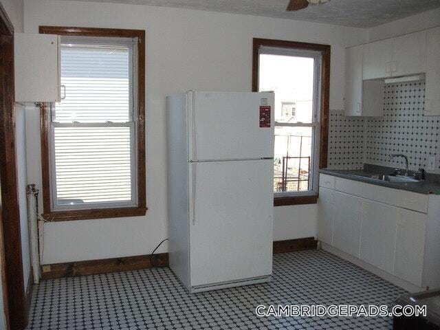 Building Photo - 167 Charles St