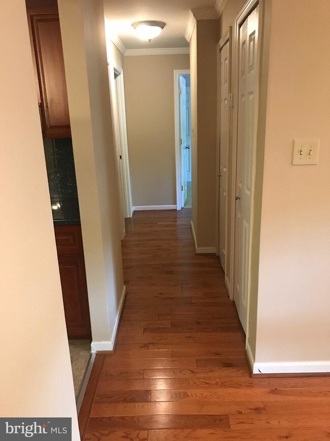 Foto del edificio - 2371 Old Trail Dr