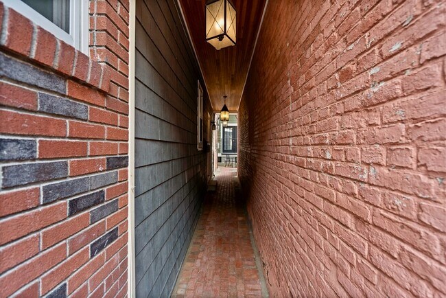 Building Photo - 1 Walsh Pl