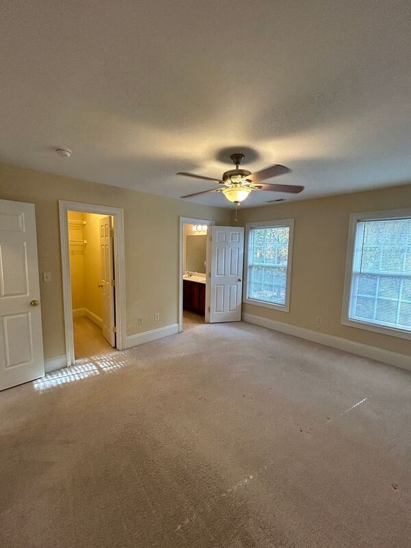 Foto del edificio - 3846 War Hill Grn