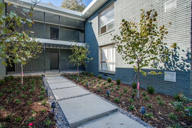 Building Photo - The Wilshire Apartments