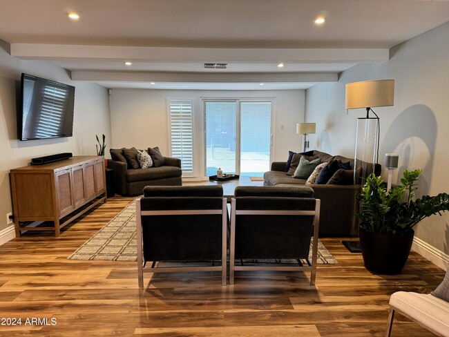 Foto del edificio - 830 E Ocotillo Rd