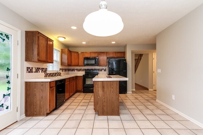 Foto del edificio - 401 Creekstone Dr