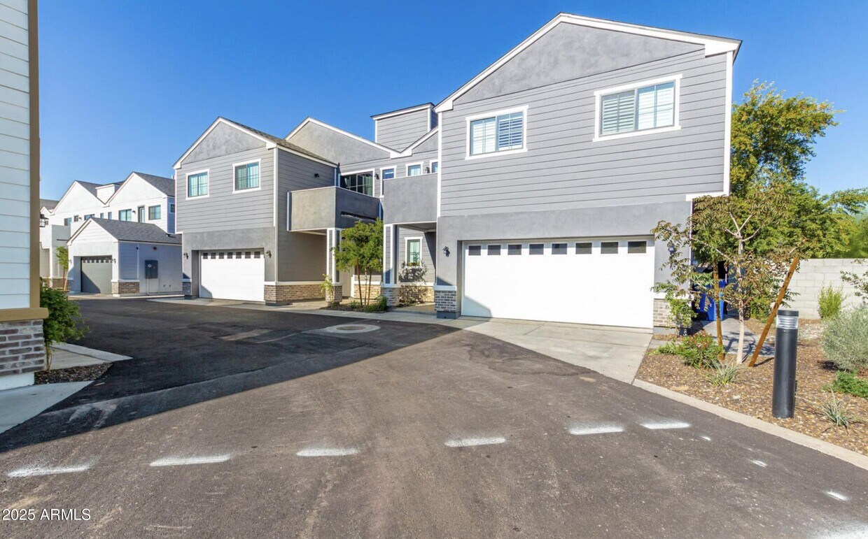 Foto principal - 2604 N 27th St