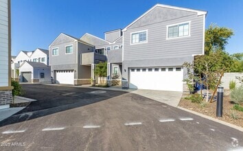 Building Photo - 2604 N 27th St