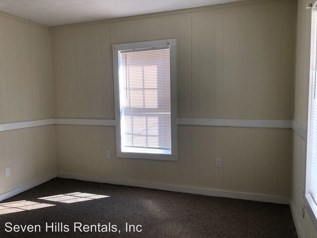 Foto del edificio - 2415 Maple Rd SE