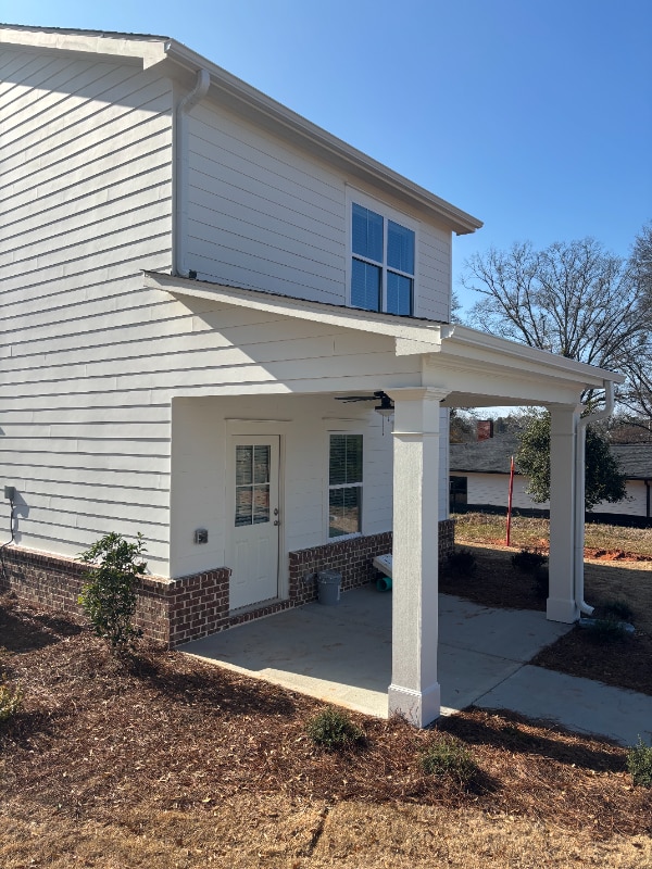 Photo - 303 Frasier St SE House