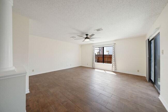 Foto del edificio - 8910 Kenton Briar