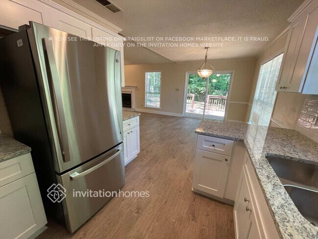 Foto del edificio - 7855 Dogwood Way
