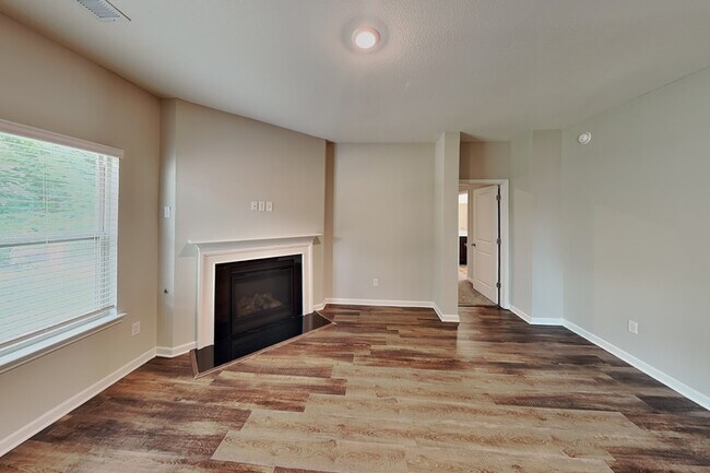 Foto del edificio - 5071 Shellback Dr