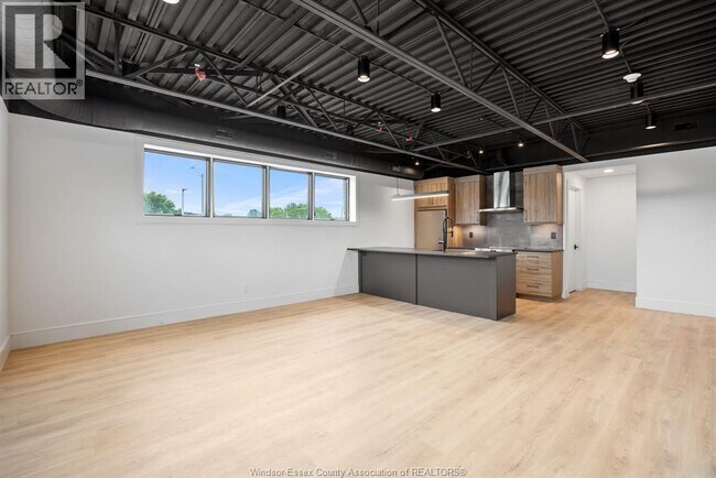 Building Photo - 3850 Dougall Ave