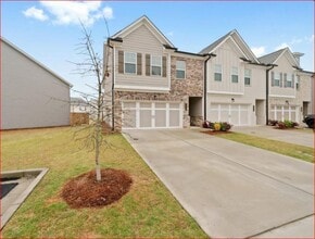 Building Photo - 5056 Silver Fox Trl