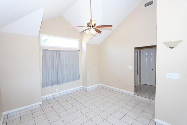 Foto del edificio - 8623 Oakridge Loop