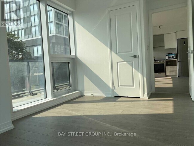 Photo du bâtiment - 251 Jarvis St