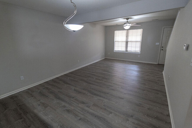 Foto del edificio - 3916 Snowy Owl Dr