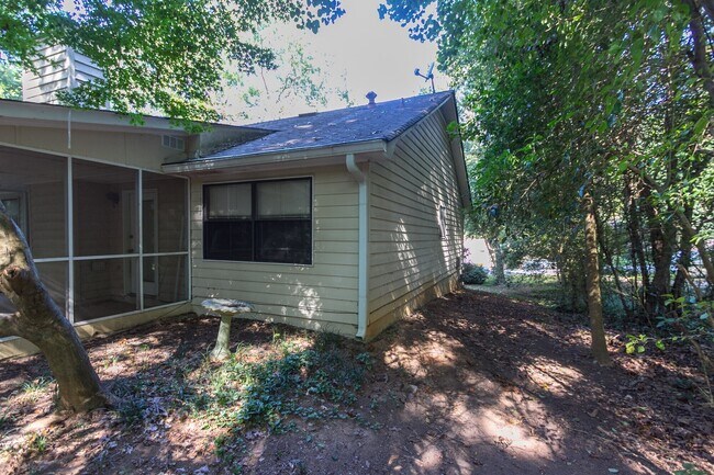 Building Photo - 3192 Octavia Ln