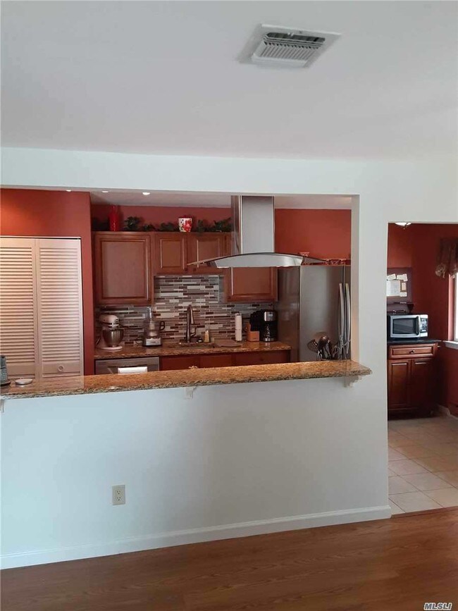 Building Photo - 201 Flair Ct E