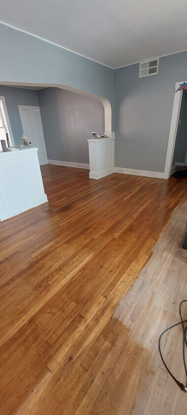 Living room - 3125 Pershing Dr