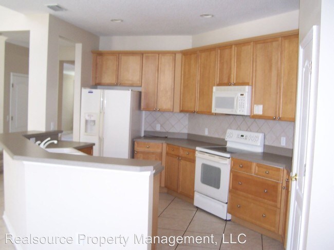 Building Photo - 6842 Mapperton Dr