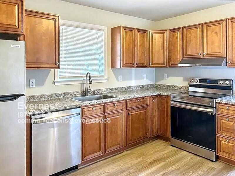 Foto principal - 15815 Meridian Ave
