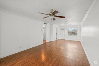 Building Photo - 9911 Sandalfoot Blvd