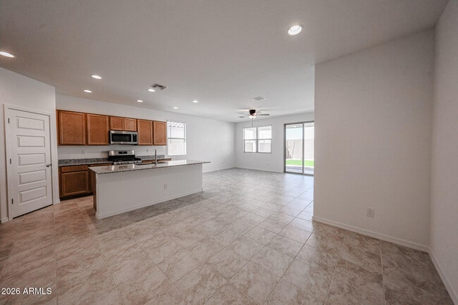 Building Photo - 26134 N 170th Ave