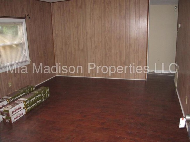 Building Photo - 40 Wesley St