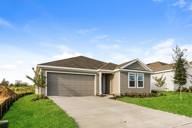 Building Photo - 543 Artemis St