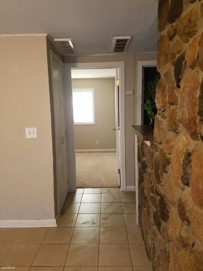 Foto del edificio - 70281 McVicar Rd