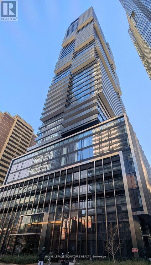 Primary Photo - 55 Charles St E