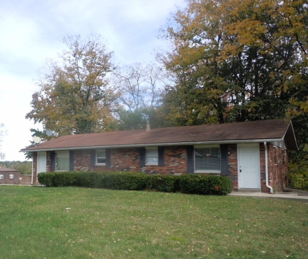 Primary Photo - 1100 Arrowhead Dr