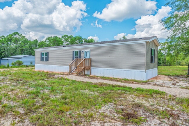 Building Photo - 126 Pansy Ln
