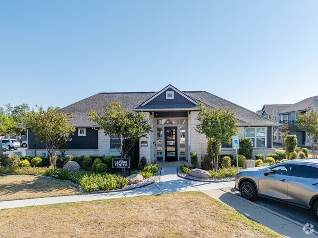 Leasing Office - Crystal Falls Crossing
