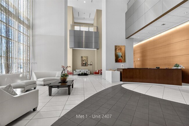 Building Photo - 300 S Biscayne Blvd