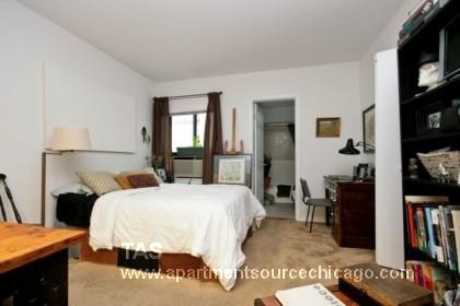Foto del edificio - 3941 N Pine Grove Ave