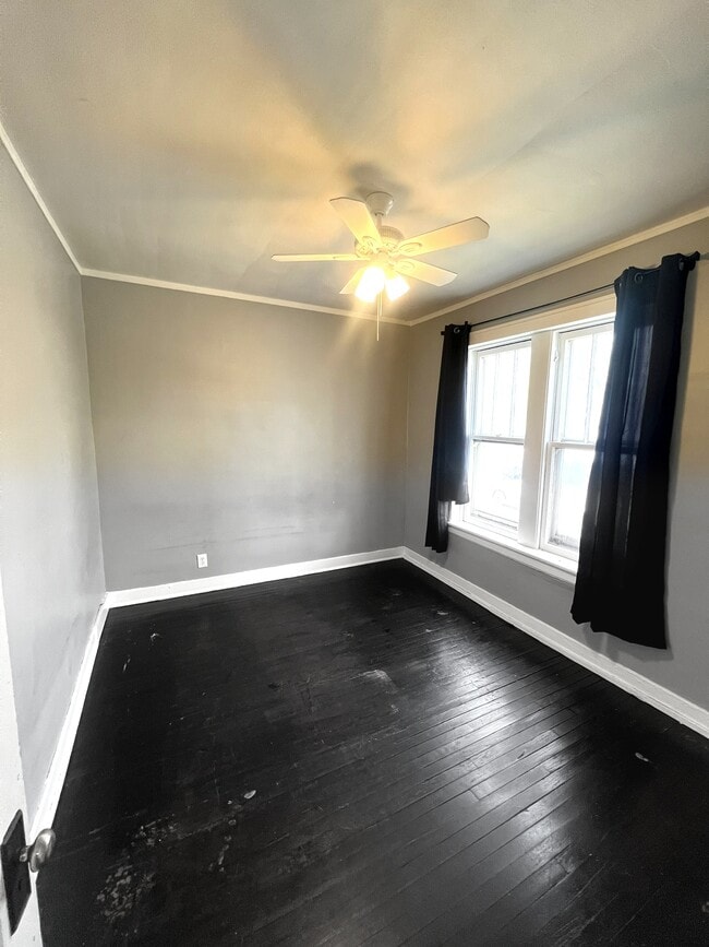 Building Photo - 355 W 120th St