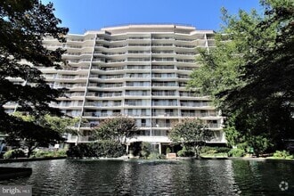 Building Photo - 3333 University Blvd W